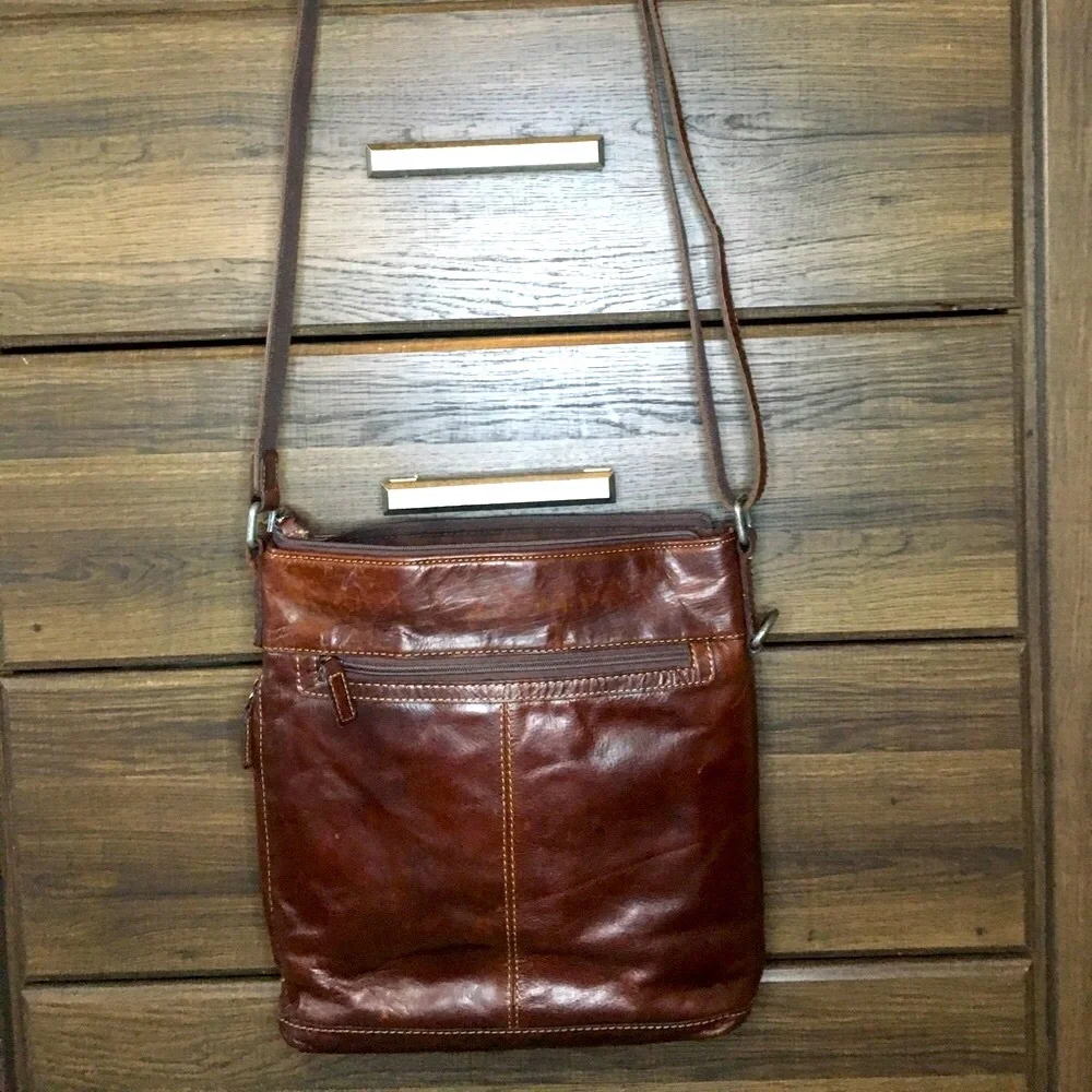 Jack Georges Voyager Crossbody Messenger Leather Bag